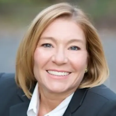 Emily Nack, Senior Director BD & Capture, DOD & IC on Influential Women