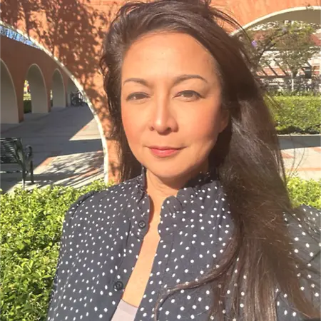 Claire Go, Instructor on Influential Women