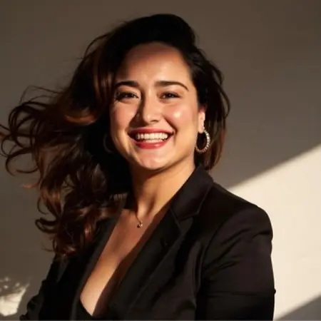 Georgina Parra, Litigation Paralegal on Influential Women
