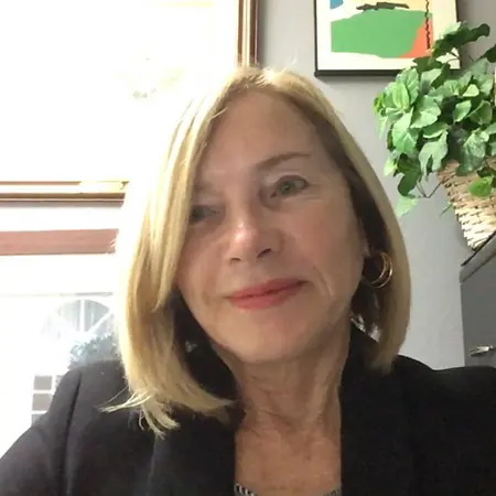 Rhonda Tracy, Director of Internships on Influential Women
