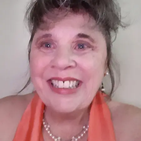 Martha   Scahill Monahan, Consultant, mentor, coach and real estate investor on Influential Women