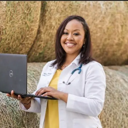 Natalie Conde, Emergency Medicine Physician Assistant on Influential Women