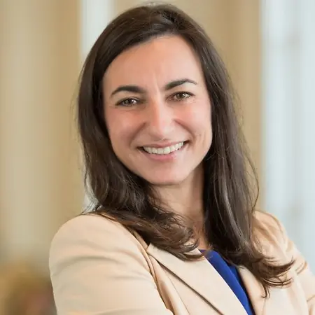 Maria Fraile, Financial Advisor on Influential Women