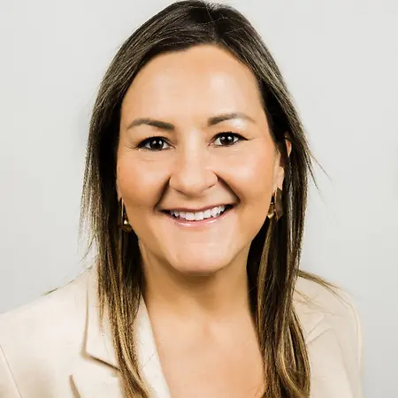 Sandra Valencia, Chief Commercial Officer (CCO) on Influential Women