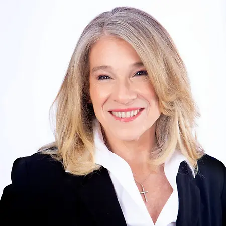 Lisa Fisher, Professional Speaker | Trainer | Coach on Influential Women