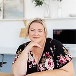 Rebekah Paules, Customer Experience Manager on Influential Women
