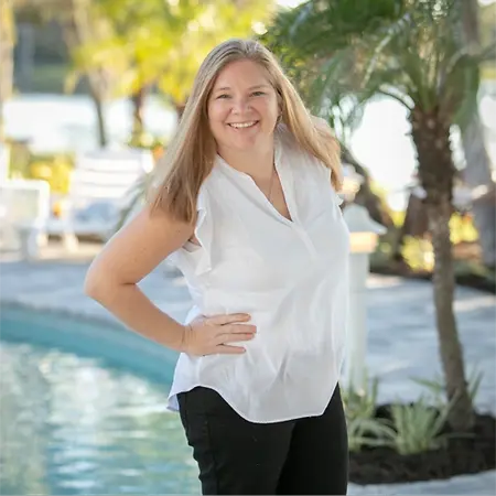 Kelli Orszulak, Senior Account Executive on Influential Women