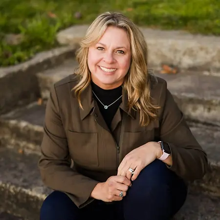 Bobbie Jo Roth, Managing Broker on Influential Women
