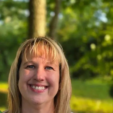 traci Renzulli, Company Owner/ Provider on Influential Women