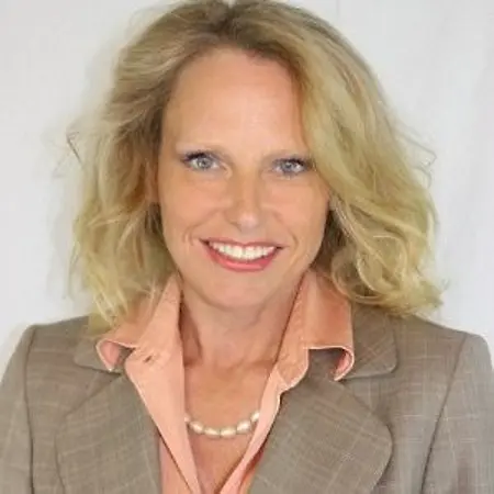 Amanda DICARLO, Senior Lead Interior designer on Influential Women