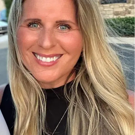 Traci Bussey, Senior Project Accountant and Office Leader on Influential Women