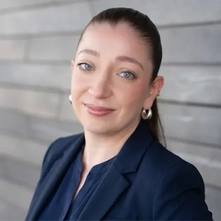Isabella Sabino, Social and Creative Strategist on Influential Women