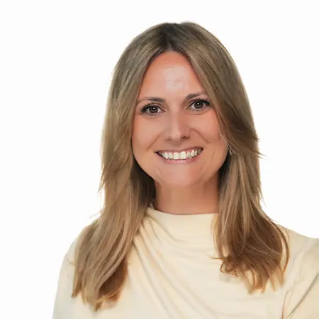 Madi Majecki, Vice President Account Resolution on Influential Women