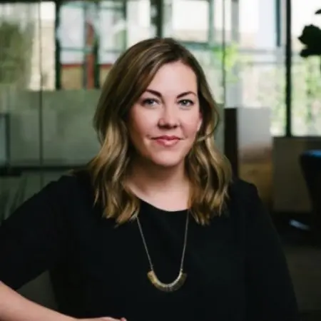 Taryn Saavedra, Marketing Advisor & Strategist on Influential Women