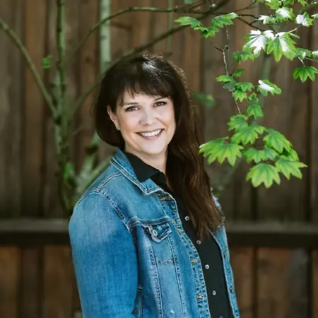 Kari DeVol, Director of Membership on Influential Women