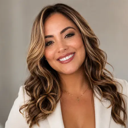 Dora Deza, Finance Professional and Entrepreneur on Influential Women