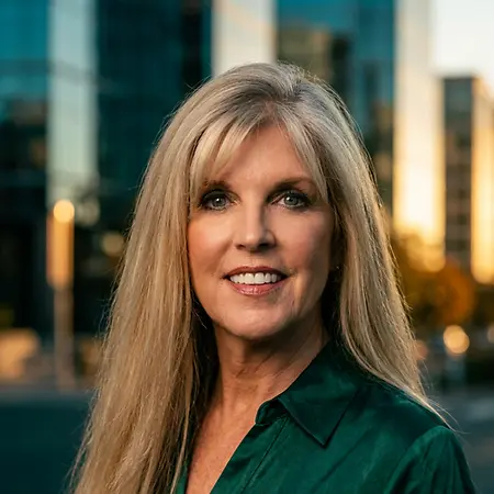 Donya L Sperry, Spiritual Wellness Coach/Published Author/Public Speaker/Meditation Therapist/Energetic Home Clearing/Dark Energy Purge/ on Influential Women