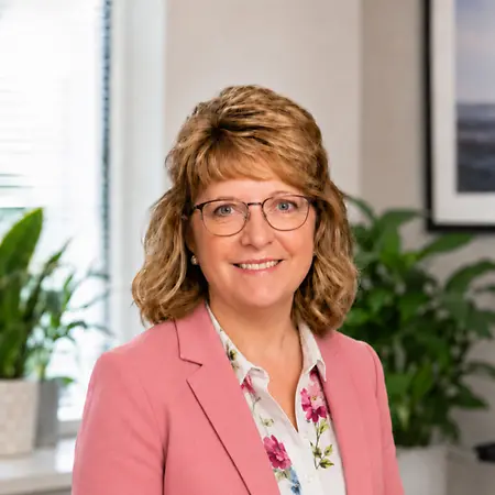 Kimberly A. Vaught, Bookkeeper / Payroll Administrator / Administrative Assistant on Influential Women