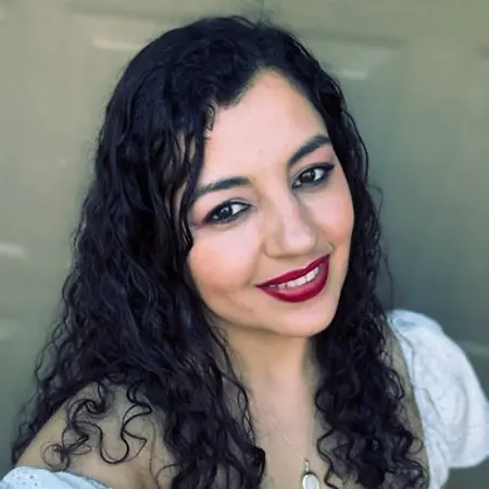 Alma Leiva, Author on Influential Women