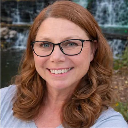 Rhea Dawn Goddard, Registered Nurse on Influential Women