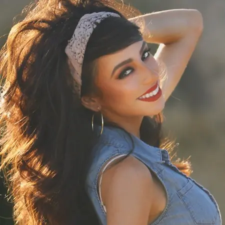 Marcela Navarrete, Tony Robbins Personal Results Specialist on Influential Women