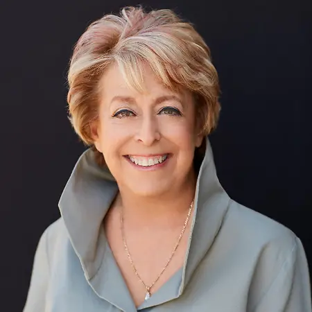 Elaine Macy, Founder on Influential Women
