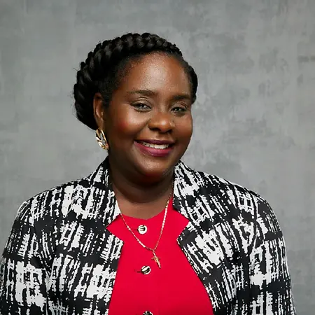 Daphnee Karen Floreal, Financial Professional on Influential Women