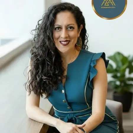 Lucia Loza-Lara Galezewski, CEO and Founder on Influential Women