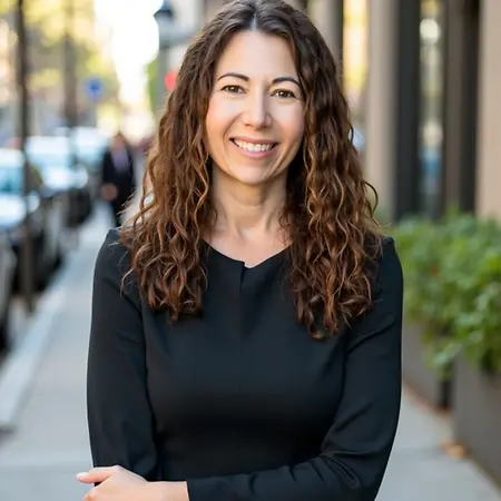 Stacy Carey, Esq., Judicial Law Clerk / Travel Advisor on Influential Women