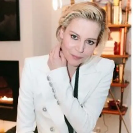 Julia Von Boehm, Fashion Editor, Consultant, Co-Founder of A Blue World, Owner of Julia Von Boehm, Inc. on Influential Women