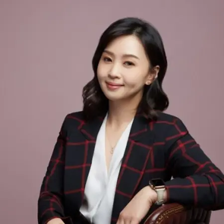 Vicky Chen, Startup Consultant | Strategic Finance & Operations on Influential Women