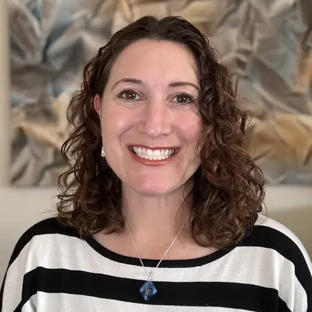 Julia Willsie, Packaging Advisor on Influential Women