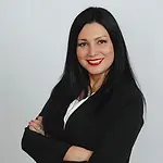 Karina Viloria, Senior Associate Mass Market Commercialization on Influential Women