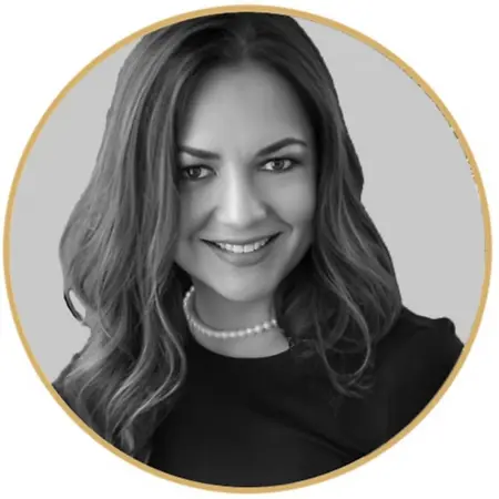 Izabela Lundberg, Chief Executive Officer & Chief Strategy Officer on Influential Women