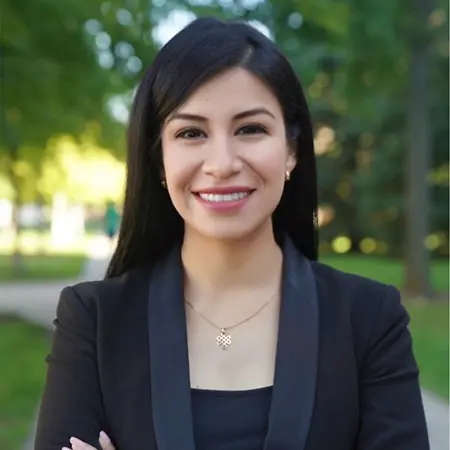 Claudia Santa Cruz, Senior Enterprise AI Business Solutions Specialist on Influential Women