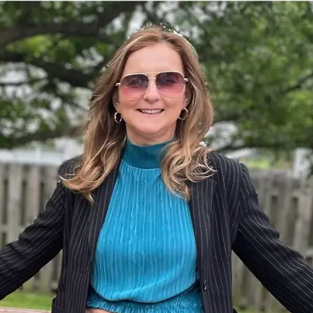 Patricia Lausin, Senior Customer Service Representative on Influential Women