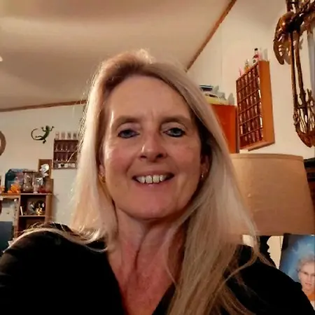 Tammy Brown, Team Lead over small parts gelcoat repair on Influential Women