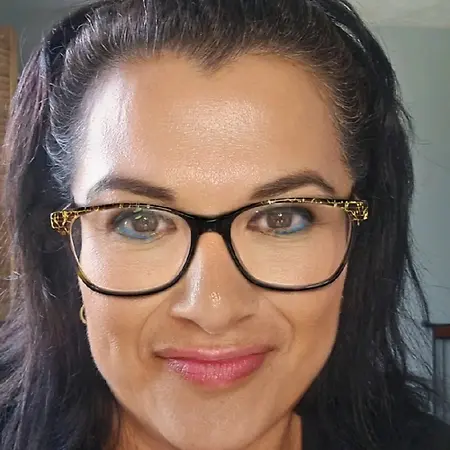Rhonda Solis, Office Manager on Influential Women