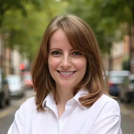 Elodie Leoni, Localization Project Lead on Influential Women