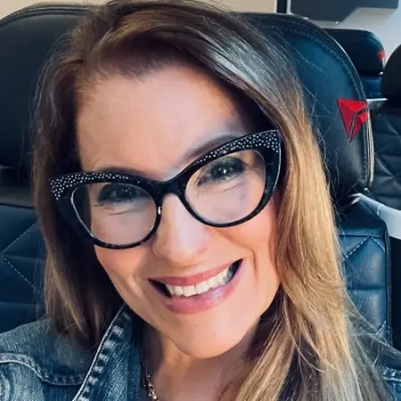 Samantha Marshall, Writer/Editor/Collaborator on Influential Women