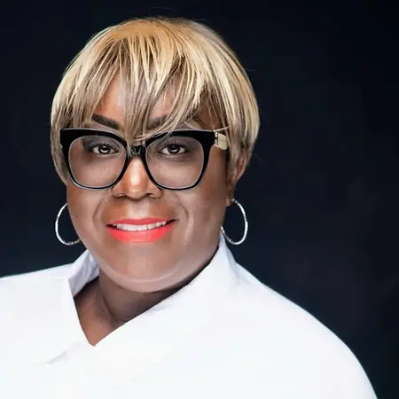 Renata rawlins, Site Coordinator on Influential Women