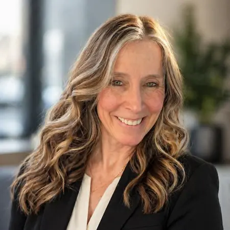 Caroline Morrissette, Financial Anaylst on Influential Women