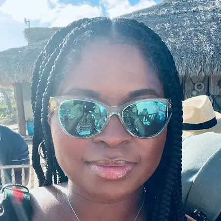 Temiko Bell, Store Management on Influential Women