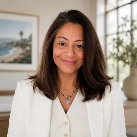 Maria Tarro, Senior Mortgage Banker on Influential Women