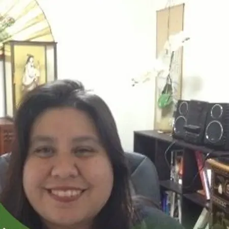 Maggie Constantino, Geopolitics, History and Technology blog writer on Influential Women