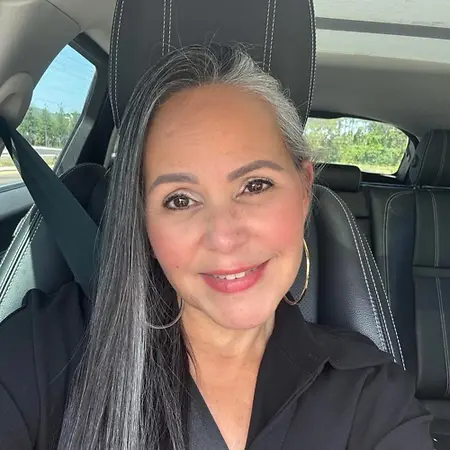 Yoselyn Santos, Founder / Chief Executive Officer on Influential Women