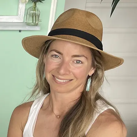 Stefanie Duurvoort Irwin, Endoscopy Registered Nurse/Infection Preventionist/Community Outreach Coordinator on Influential Women
