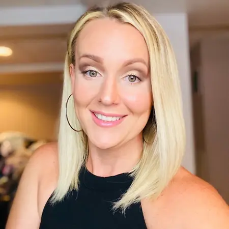 Brooke Lambe, Founder of Unapologetically Us Girls Club, Makeup Artist on Influential Women