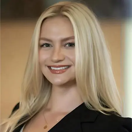Anastasiya Kuushynava, Investment Banking Analyst on Influential Women