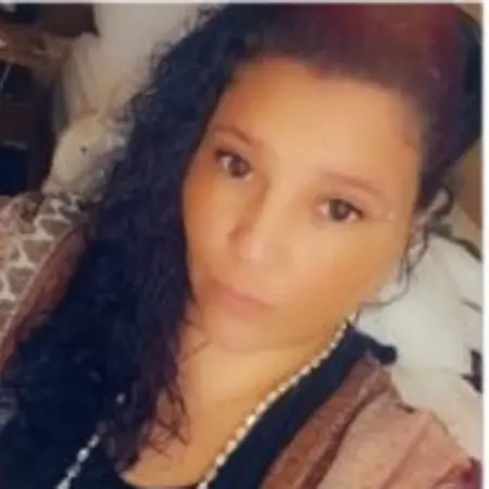 Rochelle Cicero, Restaurant Manager | General Manager | Bartender on Influential Women